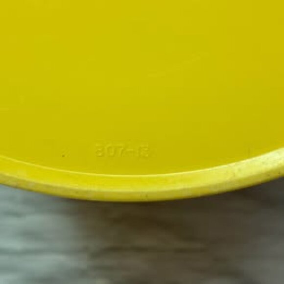 Lot Vintage Tupperware Canisters Servalier Nesting Yellow w/ Lids - Picture 5 of 13